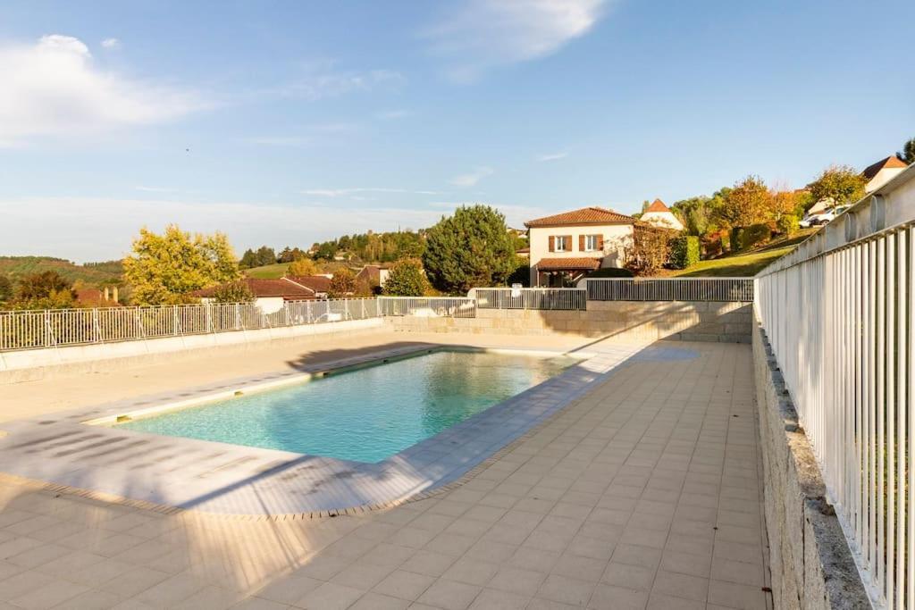 Sarlat, Apptmt T3 Residence Clim Piscine Parking Sarlat-la-Canéda Exterior foto